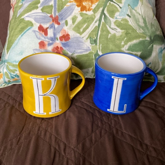 ANTHROPOLOGIE “L” & “K” mugs. L is blue and K is yellow. EUC! Add to collection - Picture 1 of 10